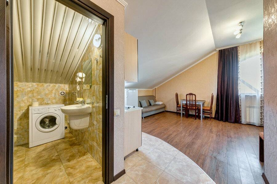 Фотографии номера Апартаменты с 1 спальней в Гостинице Вавилон Геленджик